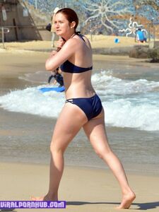 Bonnie Wright Nude Photos Leaked